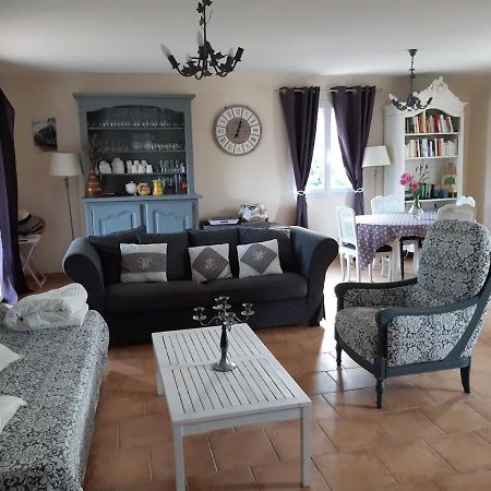 Maison De Famille Entre Vigne Et Lavande Verfeuil Luaran gambar